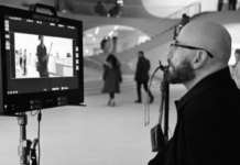 John Travolta debuterer som spillefilmregissør Skjermbilde 2026 04 05 kl. 17.53.55