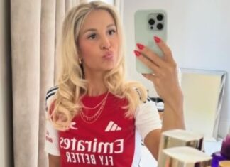 Kone sletter alle spor av Arsenal stjerne i hennes sosiale medier Arseanal kone snart ex