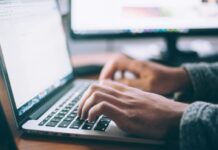Underholdning på etterspørsel: Slik har «always-on»-kulturen endret hverdagen vår LapTop2