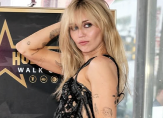 Miley Cyrus har fått sin egen stjerne på Walk of Fame